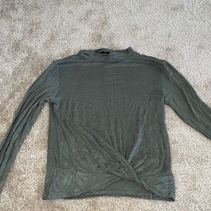 Cute shirt size m fits like a small love the material